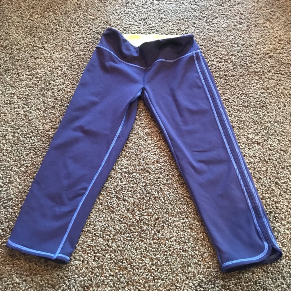 Lilly Pulitzer Workout leggings Navy Blue lime Green inside waist size Medium